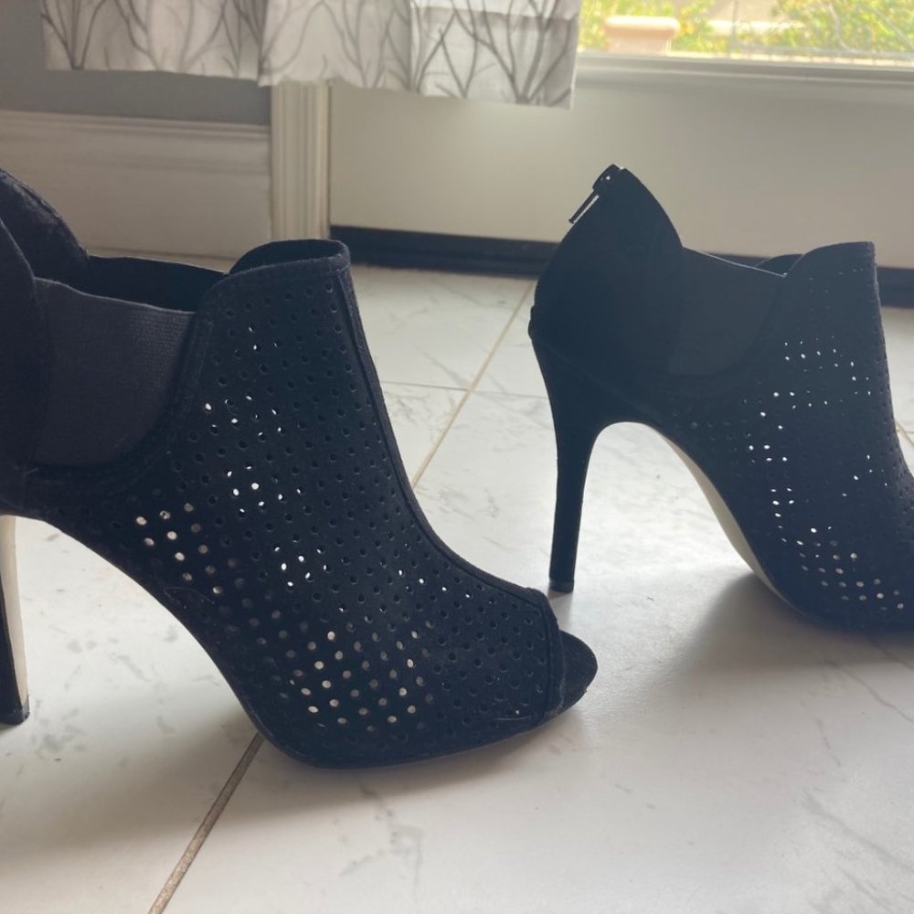 4" black boot Madden Girl heels